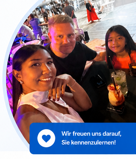 Familienfoto von Priyanust, Andreas und Nay